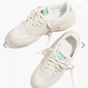 Reebok Classic Club C Vintage Sneaker | Chalk with Green | Size 5.5